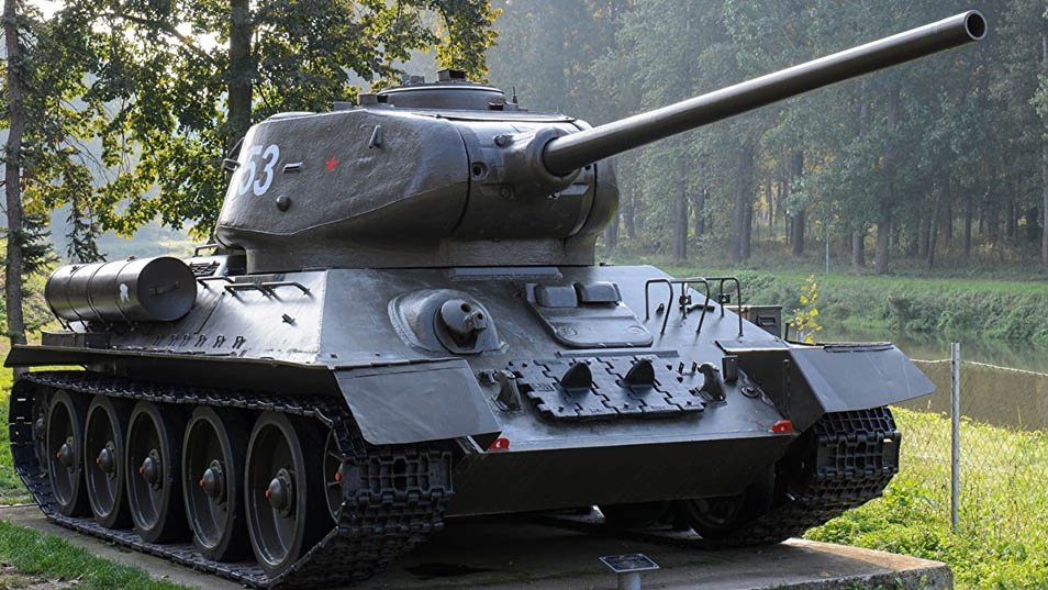 老挝归还俄罗斯30辆T-34坦克