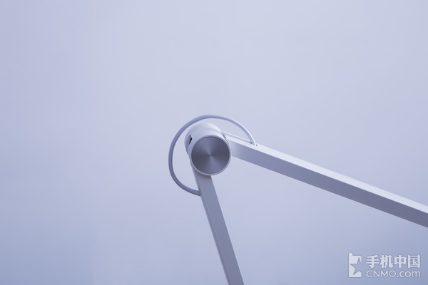 米家台灯Pro今日开售 米家/HomeKit无频闪仅售349元