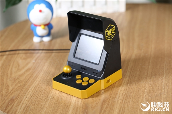 SNK NEOGEO mini游戏机开箱图赏:内置40款经典游戏