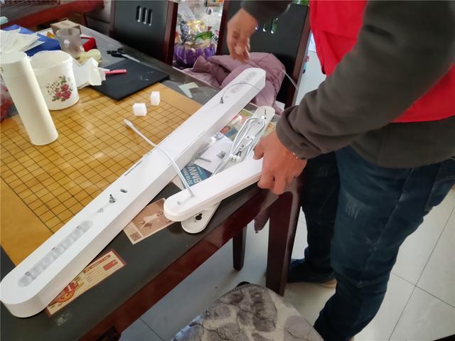 「超逸酷玩」Yeelight皓石LED吊灯创造美好生活氛围