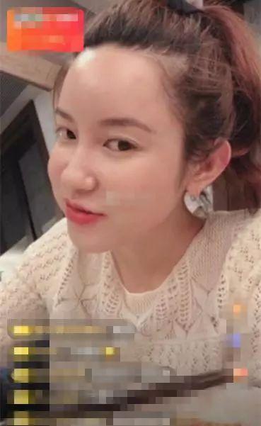 卖逆天长腿人设的网红现实中竟然长这样…