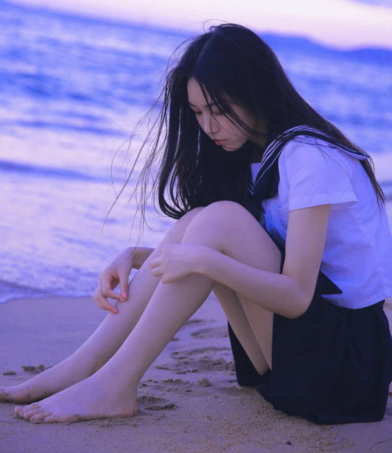 图片都心动的学院服写真:小美女的脚真脏,拍最强-打碟dj高清美女男人图片