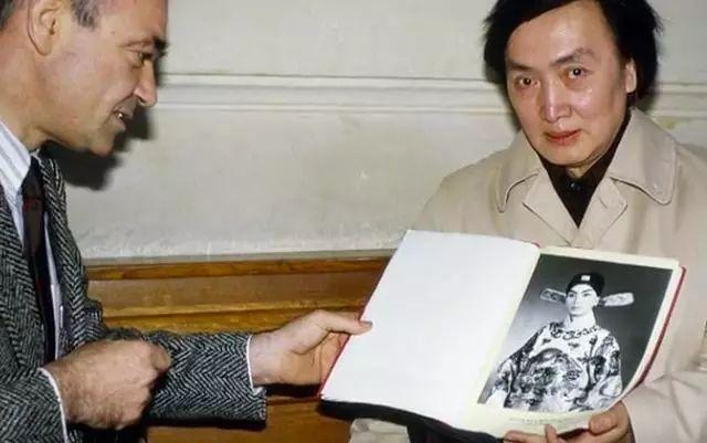 史上最奇葩间谍:男扮女装与外交官相恋,惹得全球关注被搬上荧屏