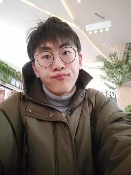 cos东北中年女性，撕坏母亲的貂，探秘大连老湿王博文的网红路