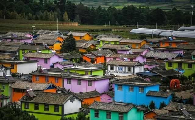 国内旅游:丽江“玫瑰小镇”——绚丽多彩的梦幻村庄