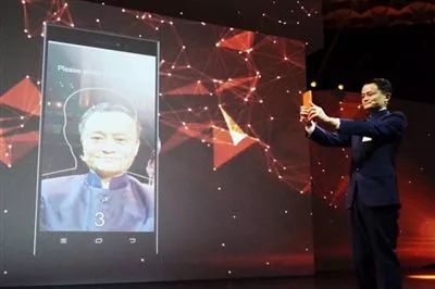 让荣耀和小米高管差点打起来的这项技术究竟是什么？