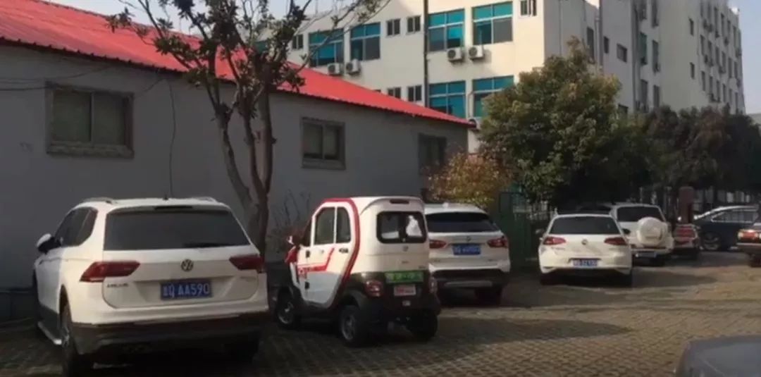 网瘾治疗中心关停，现在24块挂门诊见“雷电法王”杨永信__凤凰网