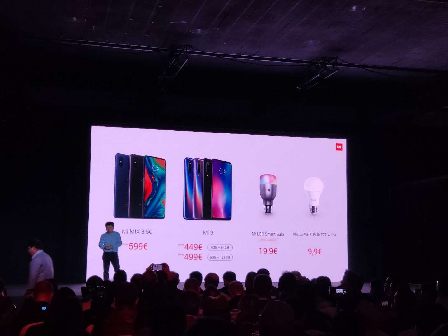 小米5G手机来了，预计国际市场收入很快会超过中国 | 钛快讯
