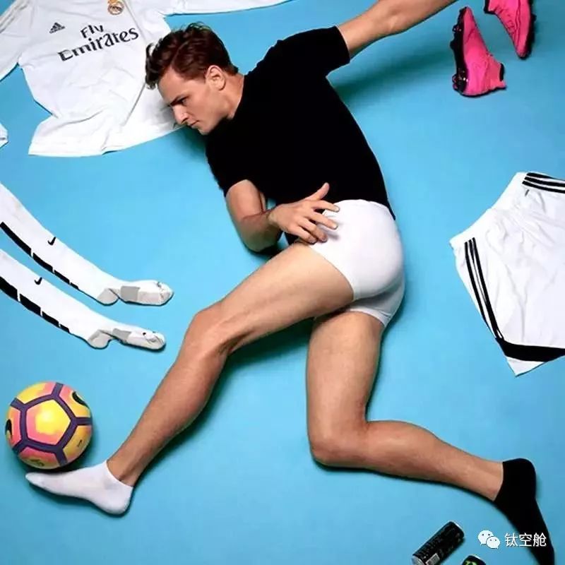 春季美衣千千万，唯有新的内衣最好看，而且还性感 | 最生活