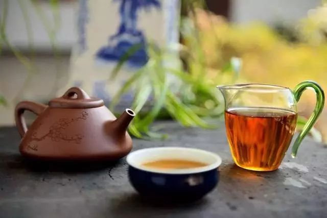原创（甚么紫砂泡甚么茶）紫砂品茶的特点和好处有什么样，壶友：紫砂泡甚么茶最好？壶型、紫砂壶和耗电量都有关系！，tnt国际外卖查阅，