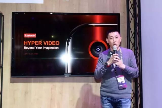 8点1氪：马云以2600亿元成为全球华人首富；无印良品全球召回“疑含有致癌物”瓶装水；苏宁手机推出折叠屏手机“折坏险”