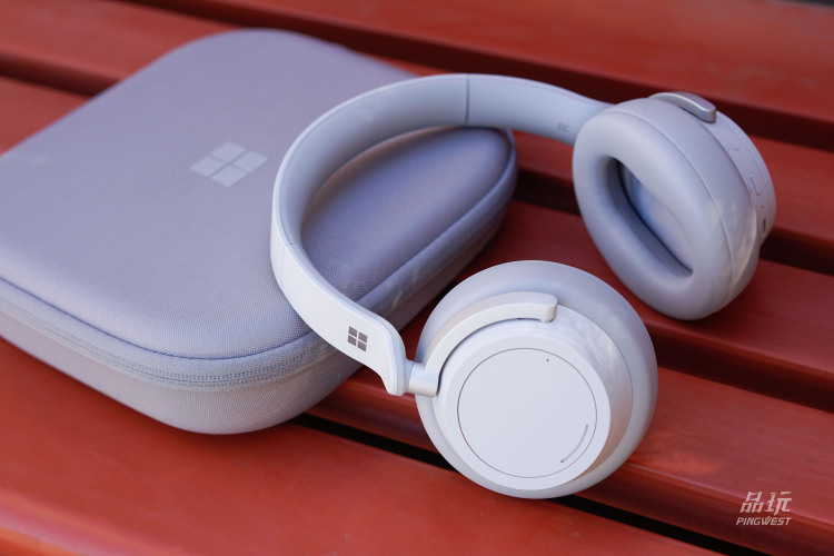 戴上微软 Surface Headphones，于无声处的优雅