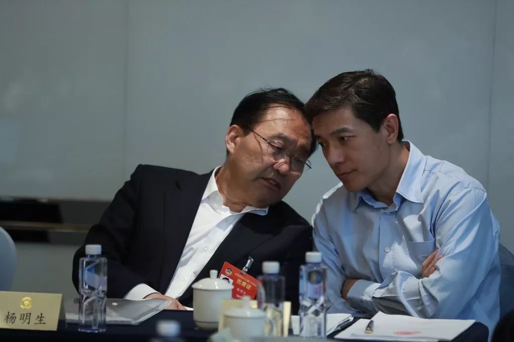 三个关键词，盘点互联网大佬的「两会」提案 | 最前线