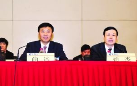 两运营商净利相差5倍，杨杰如何掌舵中国移动？