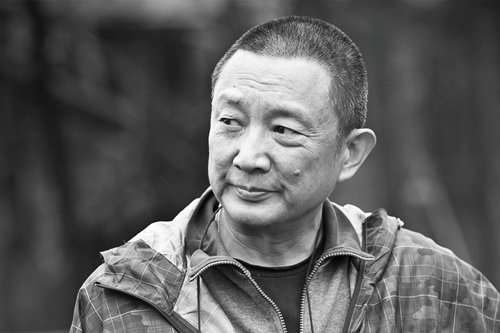 比如,能拍出《走向共和》《少帅》等经典历史剧的大导演张黎,去年拍摄