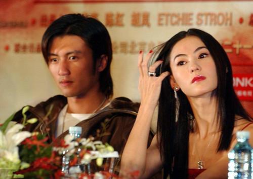 张柏芝晒大儿子最新帅照，网友惊讶：差点看成了谢霆锋！