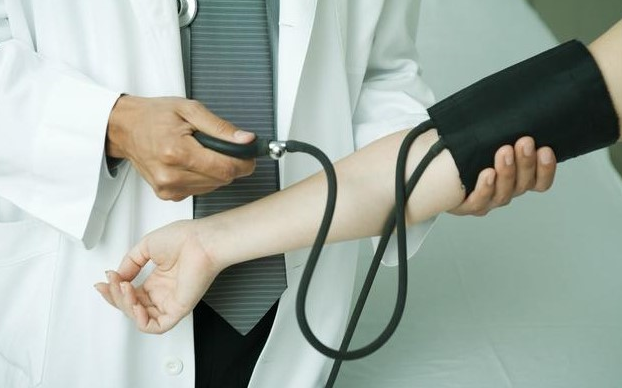 血压关于老年人来说是一种常见的心血管疾病！他的损害又有哪些？