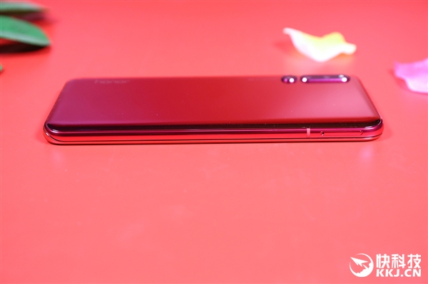 3D仿生感光+石墨烯散热！荣耀Magic 2 3D感光版图赏