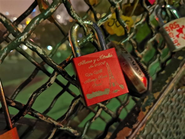 对比Pixel 3和S10 Plus！华为P30 Pro夜拍实测：回不去了