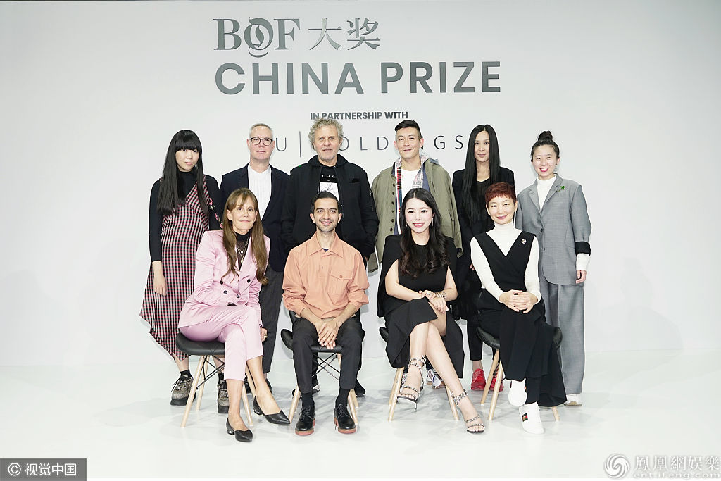 余晚晚助阵首届BoF中国时装大奖 陈冠希与博主苏茜·刘同框