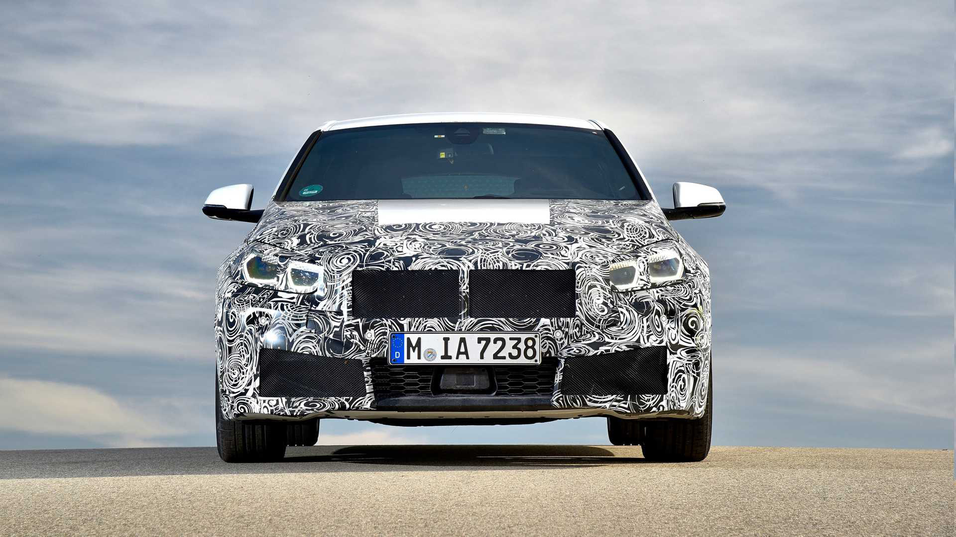 全新1系谍照曝光！揭秘宝马为啥后驱改前驱...