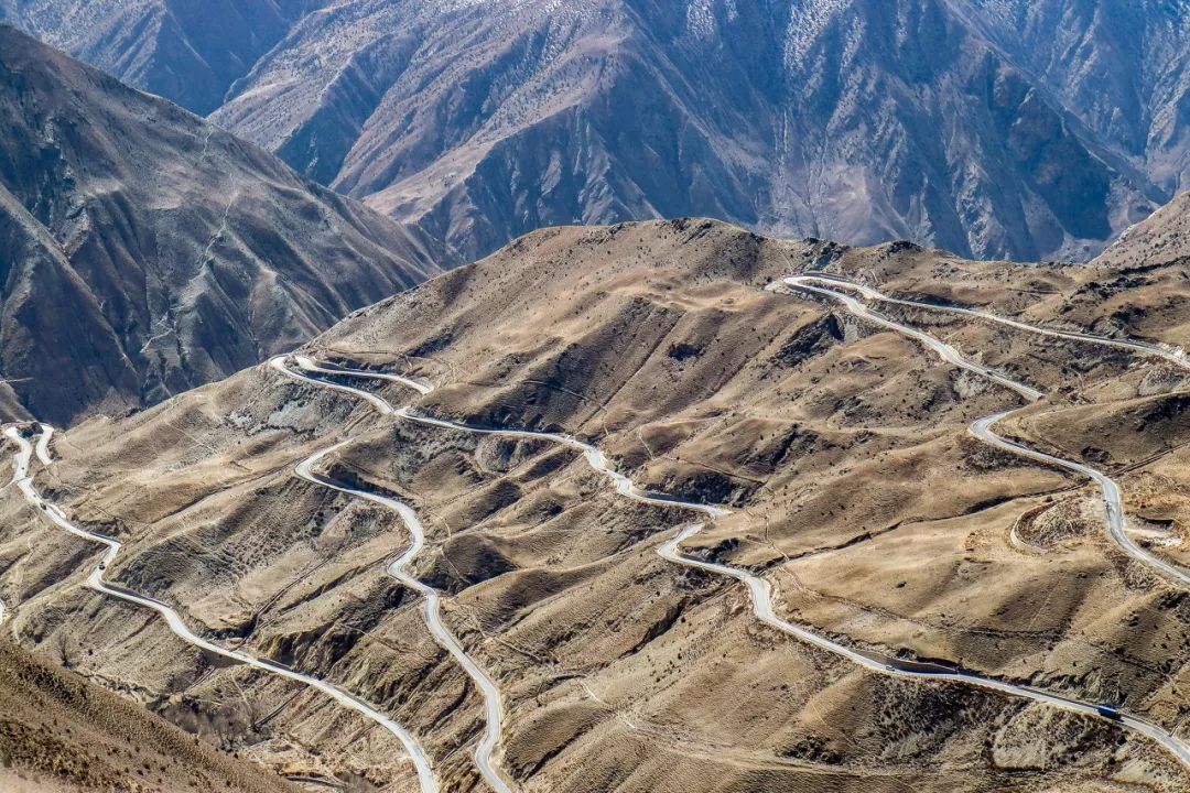 我们的G318 ！一条比美国66号公路还6的景观大道！
