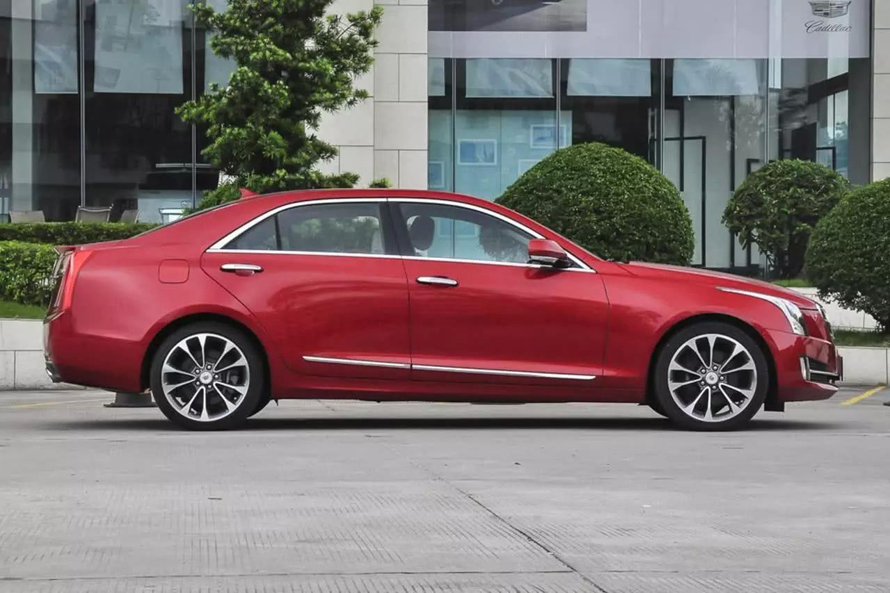 20万级加速最快燃油车，2.0T+8AT仅6.2秒破百，关键还是豪华品牌