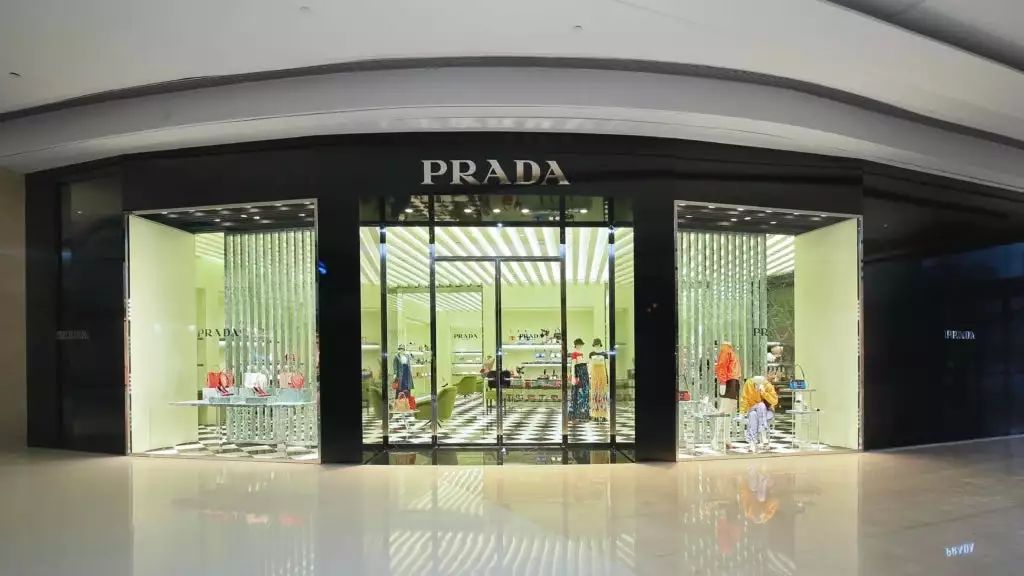 6. prada重庆万象城精品店开幕