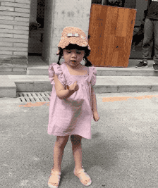 3岁买别墅，年入300万！你拼死拼活996，不如生个孩子当童模！