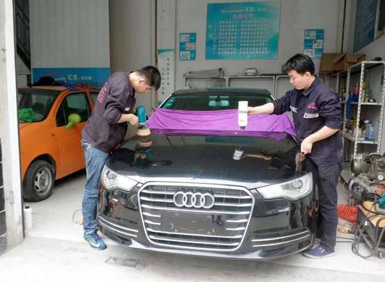 买车的时候4S店一定要求在店里做装潢，可以拒绝吗？