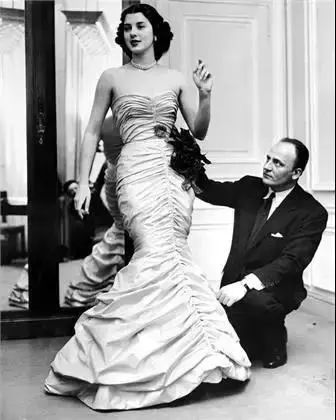 balmain巴尔曼女装为什么受宋茜、张韶涵等女明星喜欢?balmain巴尔曼设计师是谁?