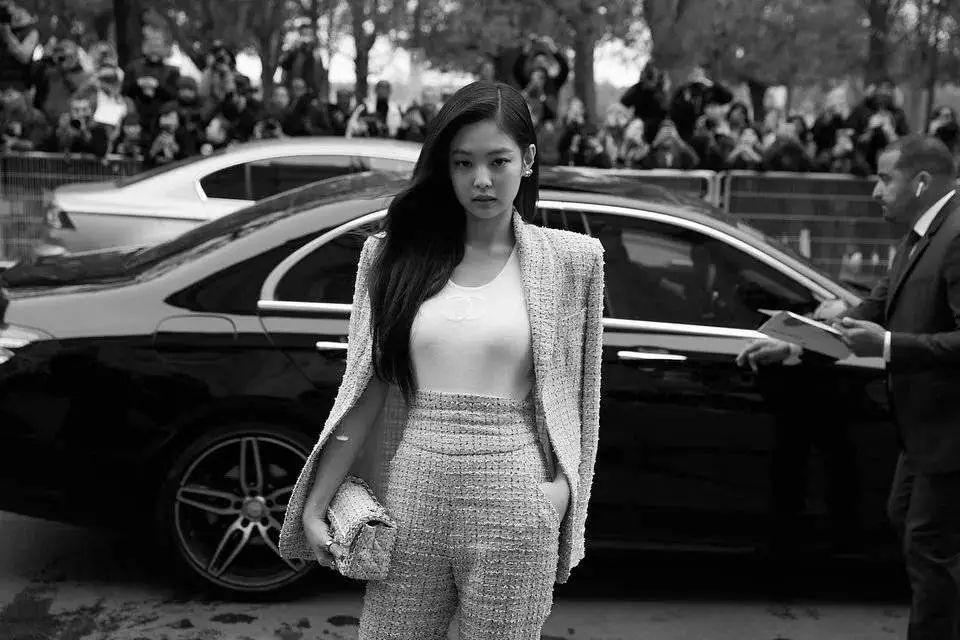 有“人间香奈儿”之称的Jennie，私下穿衣品味真是不一般