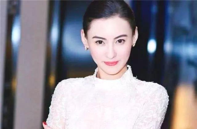 鞠婧祎脸上的这个秋波造型，《新白娘子》加多少滤镜都盖不住！