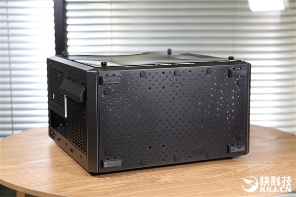 酷冷机箱Q500L图赏：超高利用率的迷你ATX