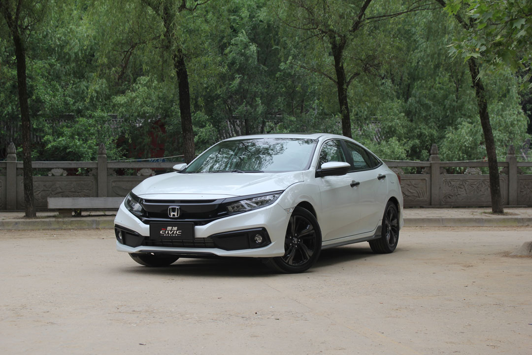 12万起的“超跑”新款上市，看着吓人，但是不是样子货？