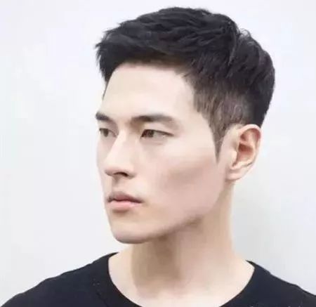 男生夏天适合什么发型 男士干净利落清爽短发2019