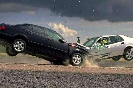 交通事故报保险，错过这个黄金时间，报了也不赔