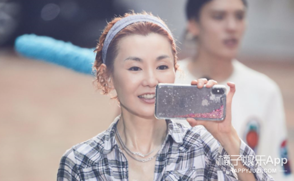 她就不能老吗？