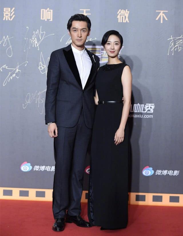 舒淇穿了刘嘉玲的衣服,佟丽娅全身擦粉露馅!章子怡轻松美成最佳