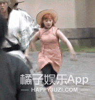 她如果是国内女星，估计会天天被嘲吧…