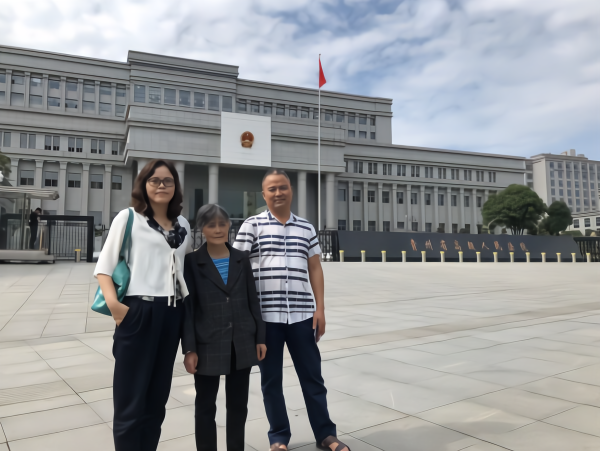 李玉前杀妻灭子疑案或中止审理 受害者家属为凶手申冤