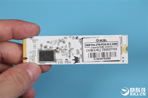 HOF PRO M.2 2TB SSD图赏：4999元真信仰