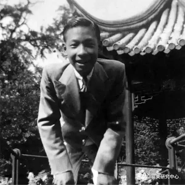 The only family that has been rich for more than 15 generations, at the age of 22, she lay down and crushed half of the celebrity circle.