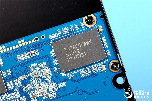 1GB只要8毛钱！影驰擎 512GB SSD图赏