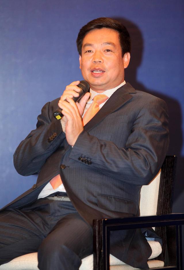 任达华站台的居然之家，为上市狂开300家店，扬言三年赚72亿遭问询