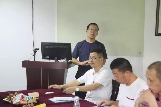 深圳市岳阳县商会走进广州云星,商会顾问潘锦为云星提出六大建议