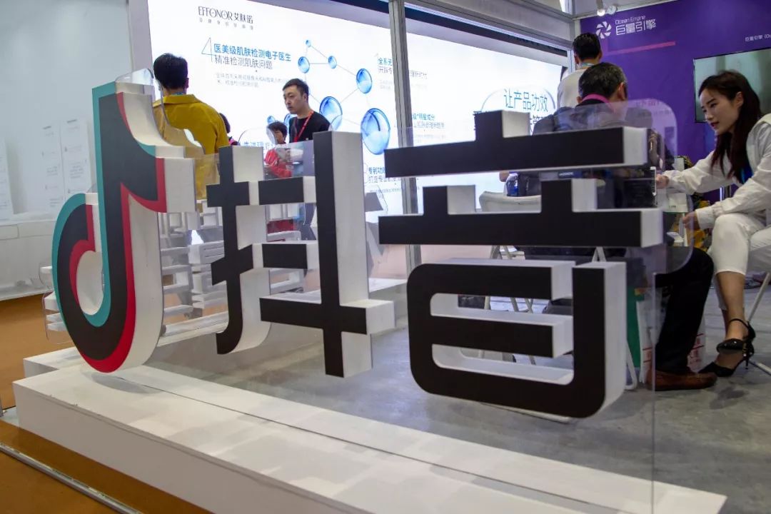 京东“出轨”