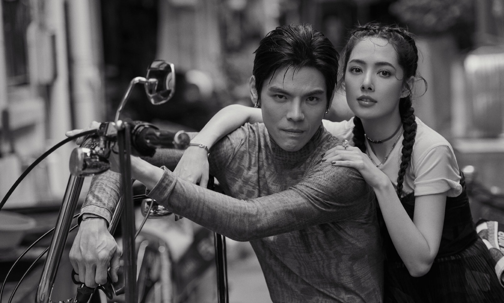 向佐郭碧婷最新大片来袭，画面太甜蜜如拍偶像剧