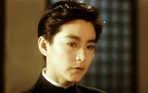 没袁洁莹的脸就别剪短发了,baby显得男性化不