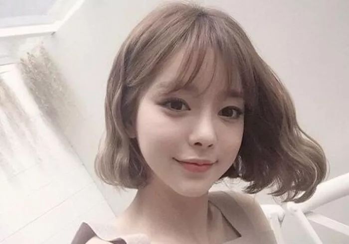 少女感爆棚的卷发,比直发好看N倍,适合所有脸